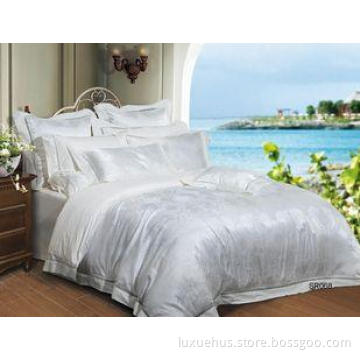Silk Hand Feeling Jacquard Luxury Bed Sets , Frilled Pillow